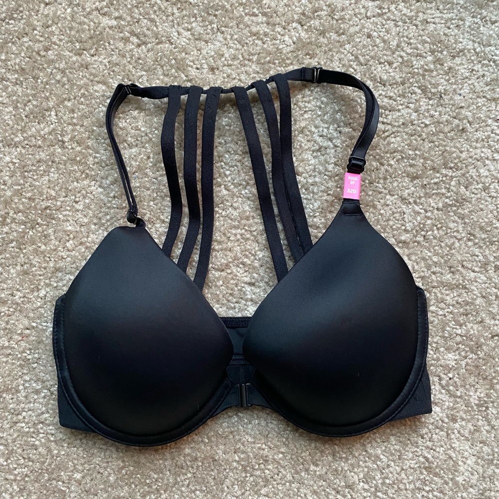 Victoria’s Secret PINK Wear Everywhere front close straps back push up bra